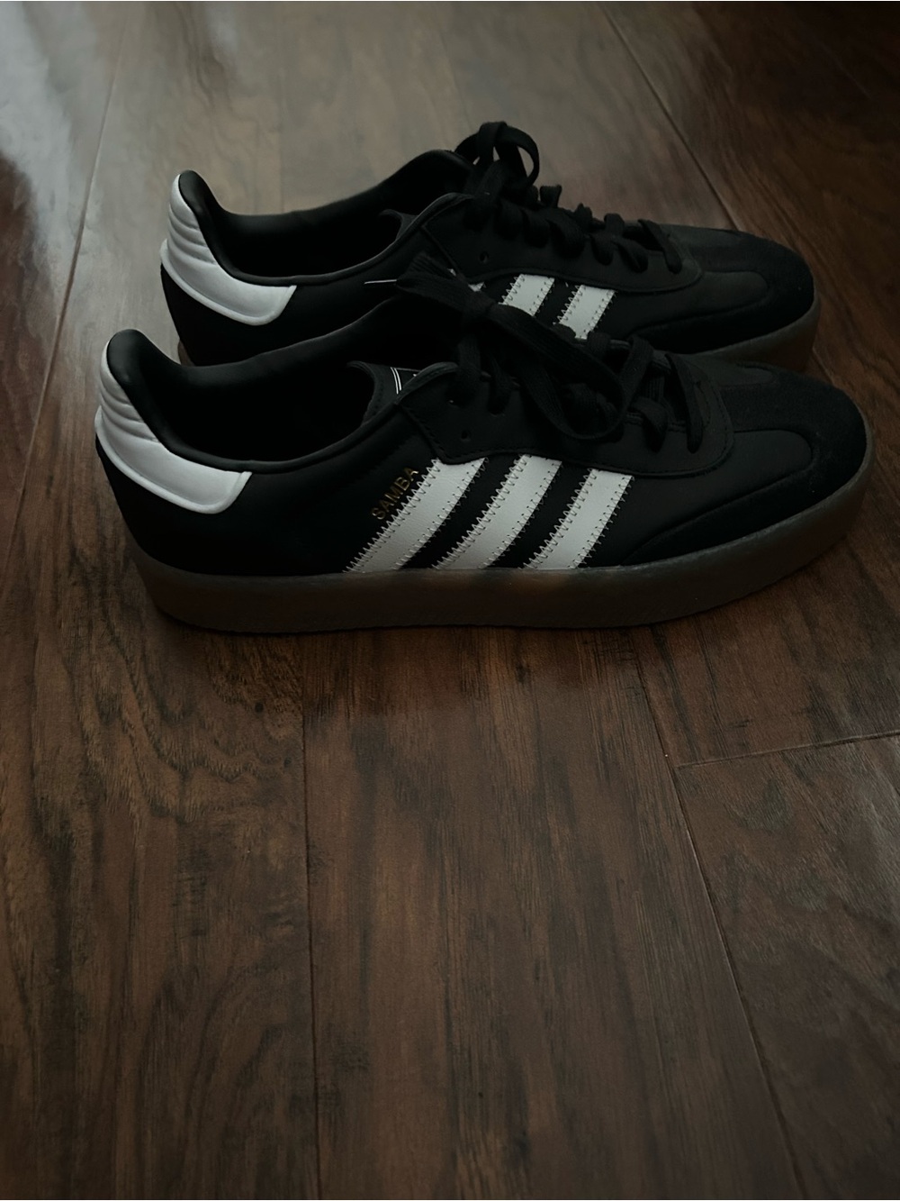 adidas Men’s Black & White Retro Three-Stripe Sneakers - Picture 3 of 6